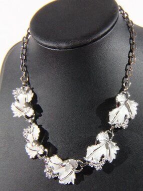 Vintage Sarah Coventry (1954 Collection Whispering Leaves) Silver-Tone Necklace
